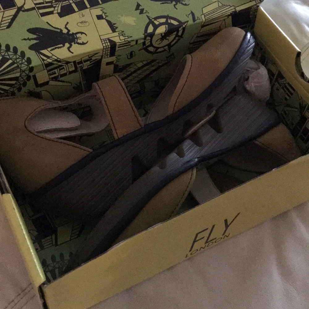 Mustard suede shoe
